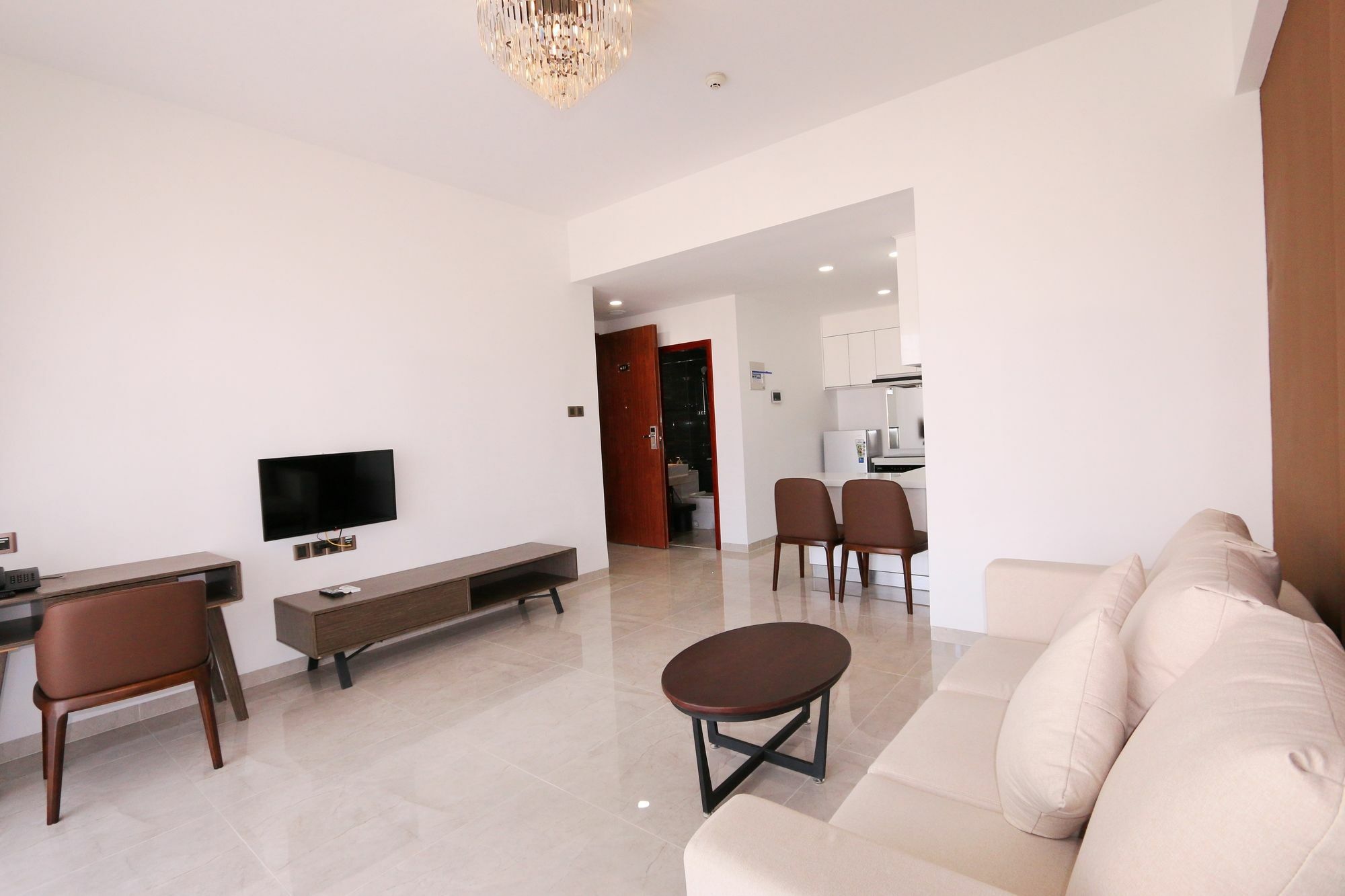 EASTLAND Hotel&Apartment Phnom-Penh Buitenkant foto