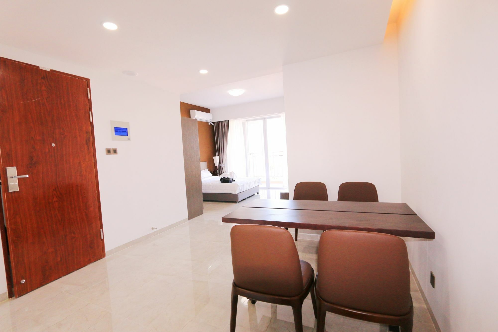 EASTLAND Hotel&Apartment Phnom-Penh Buitenkant foto