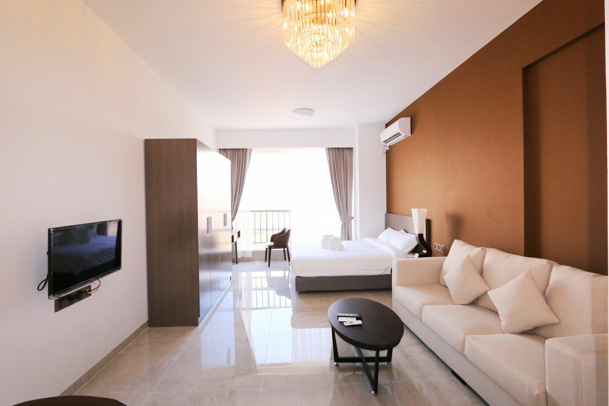 EASTLAND Hotel&Apartment Phnom-Penh Buitenkant foto