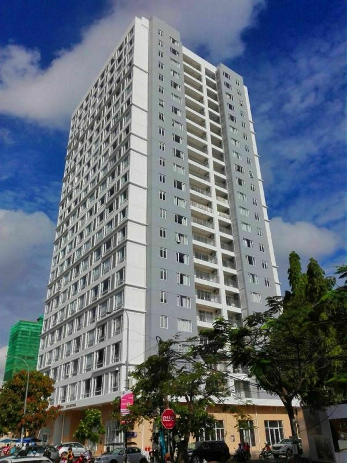 EASTLAND Hotel&Apartment Phnom-Penh Buitenkant foto
