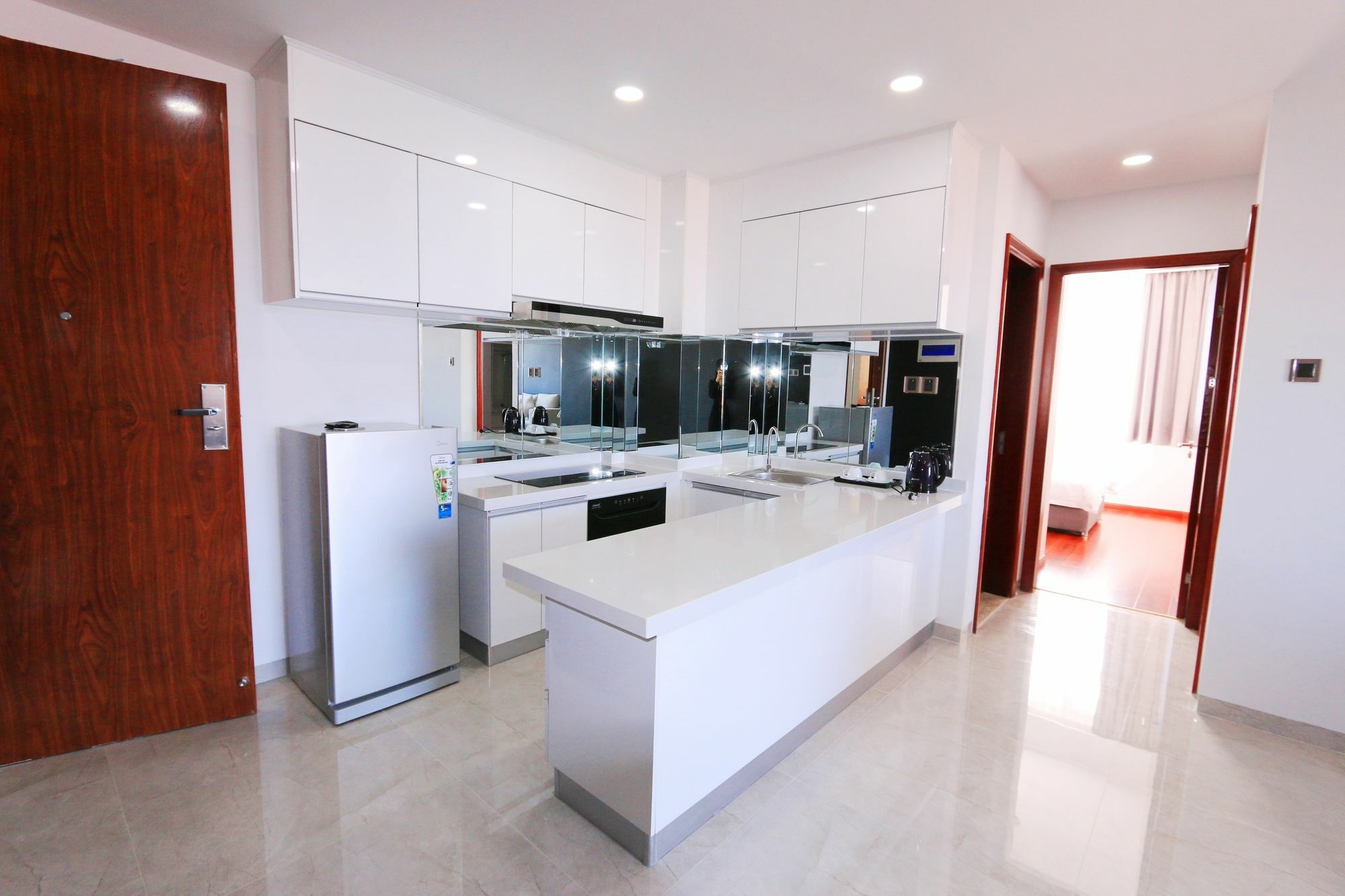 EASTLAND Hotel&Apartment Phnom-Penh Buitenkant foto