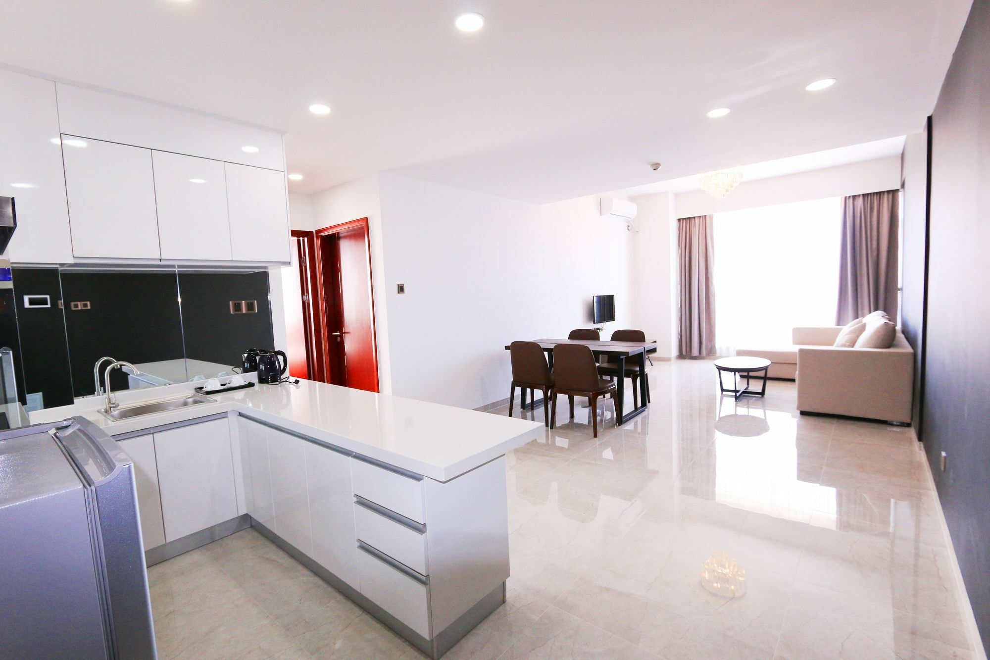 EASTLAND Hotel&Apartment Phnom-Penh Buitenkant foto