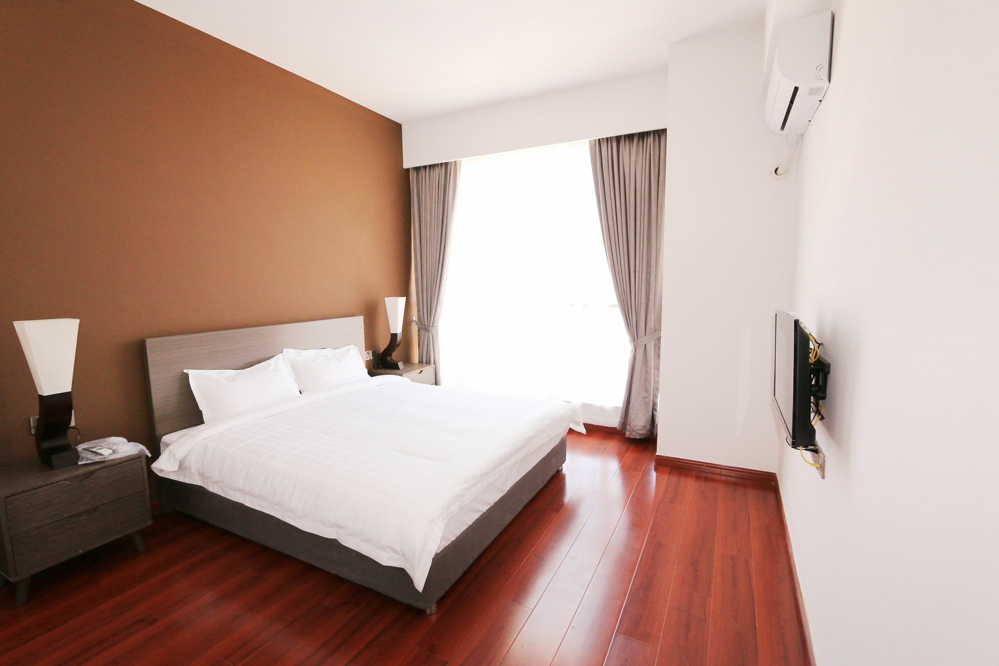 EASTLAND Hotel&Apartment Phnom-Penh Buitenkant foto