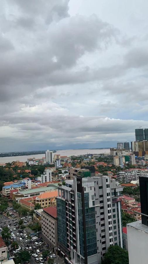 EASTLAND Hotel&Apartment Phnom-Penh Buitenkant foto