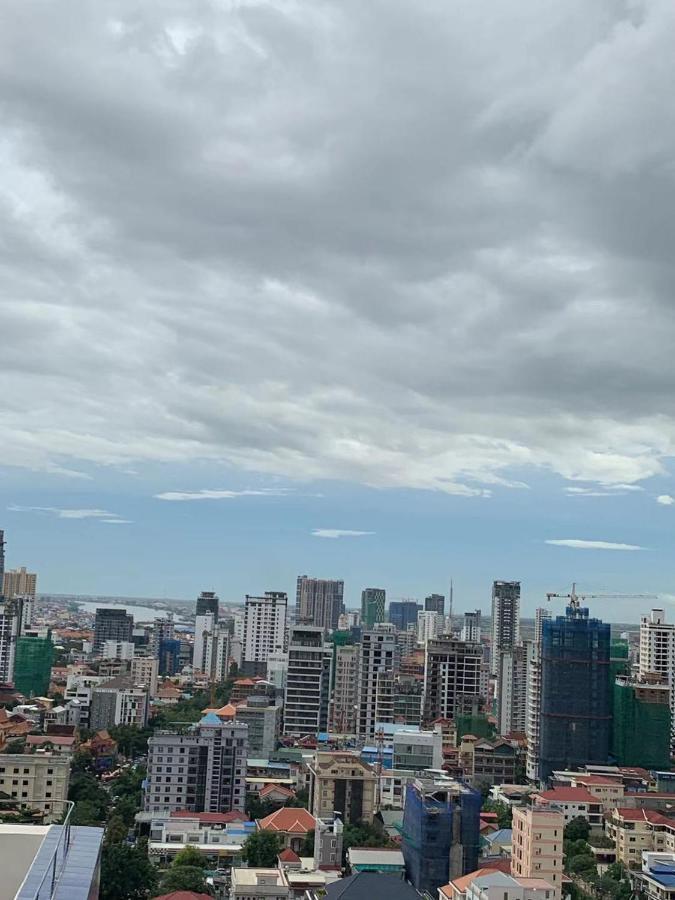 EASTLAND Hotel&Apartment Phnom-Penh Buitenkant foto