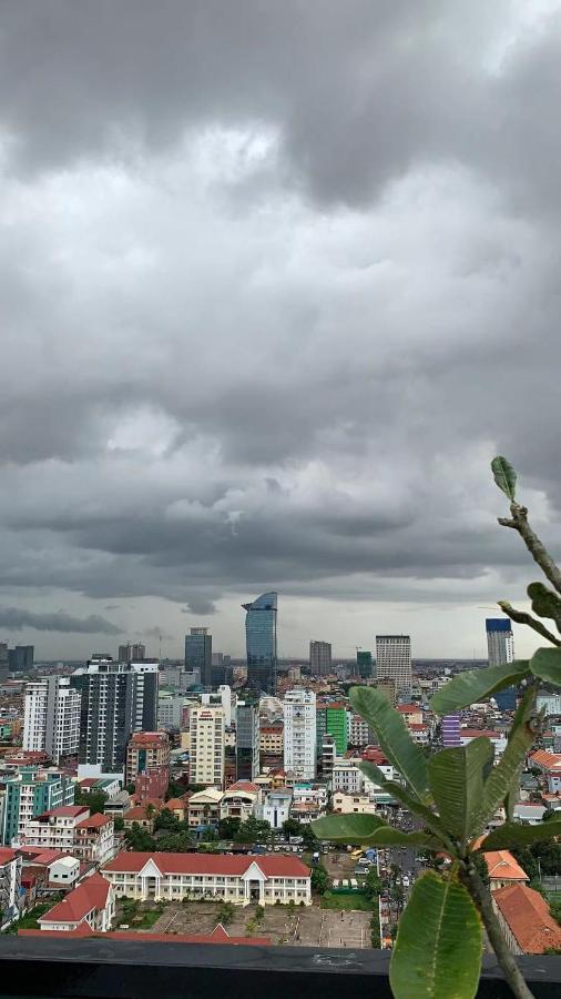 EASTLAND Hotel&Apartment Phnom-Penh Buitenkant foto