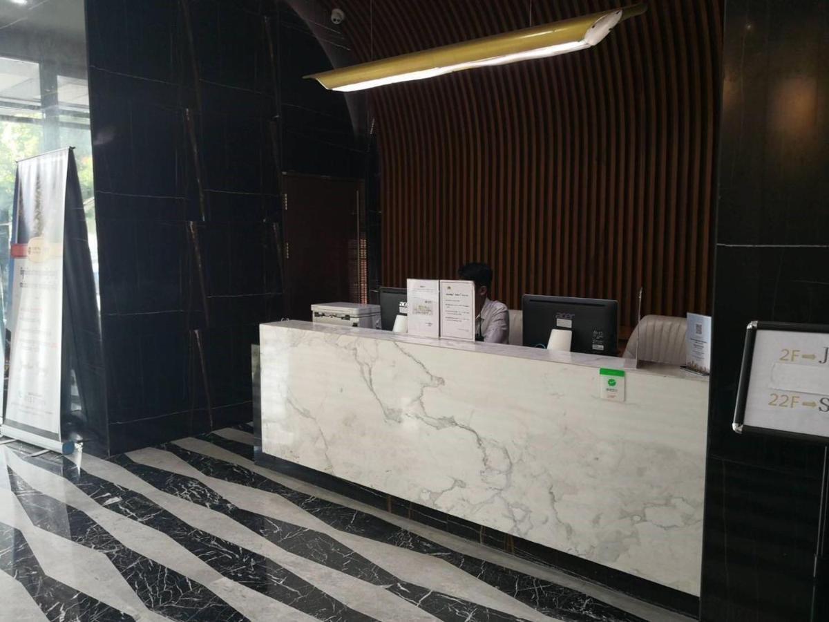 EASTLAND Hotel&Apartment Phnom-Penh Buitenkant foto