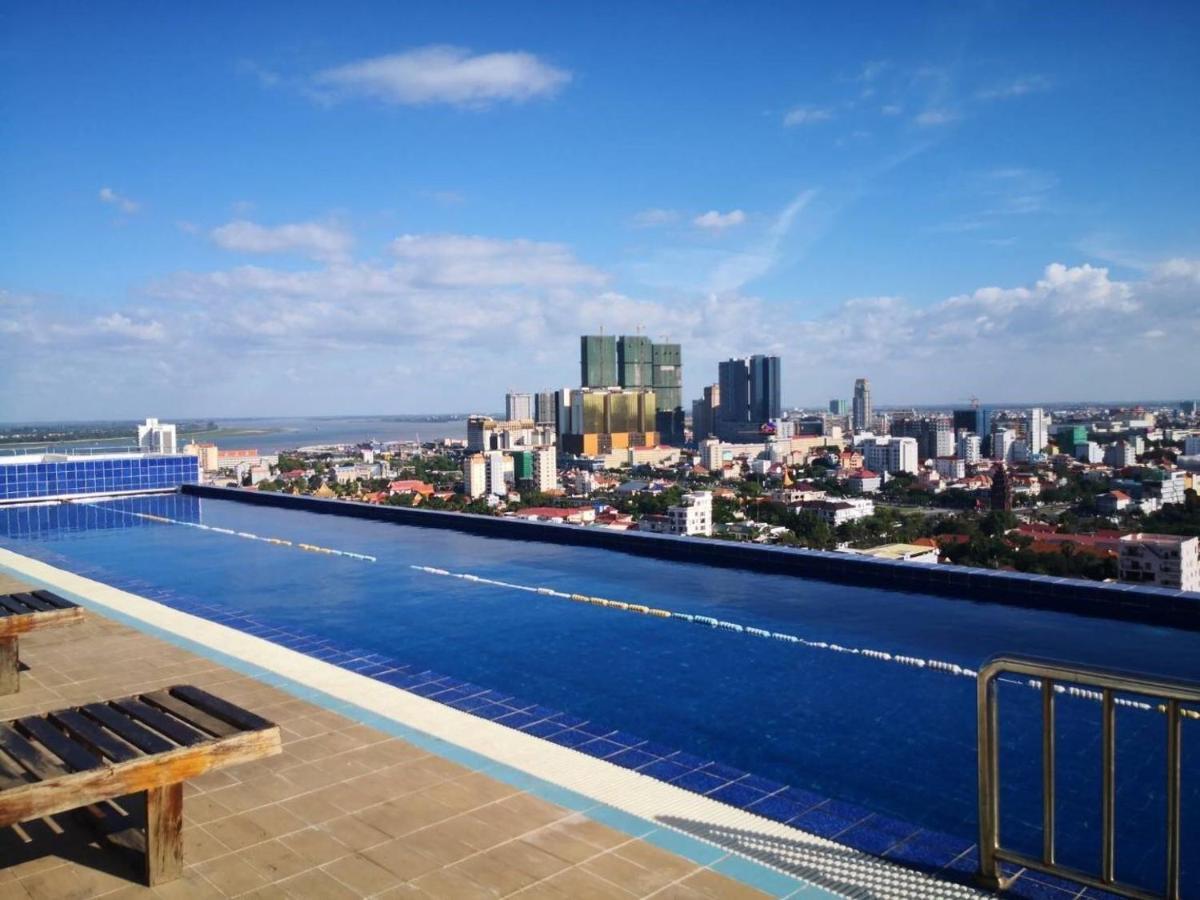 EASTLAND Hotel&Apartment Phnom-Penh Buitenkant foto