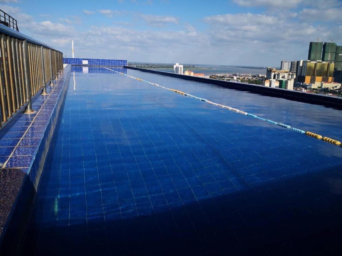EASTLAND Hotel&Apartment Phnom-Penh Buitenkant foto